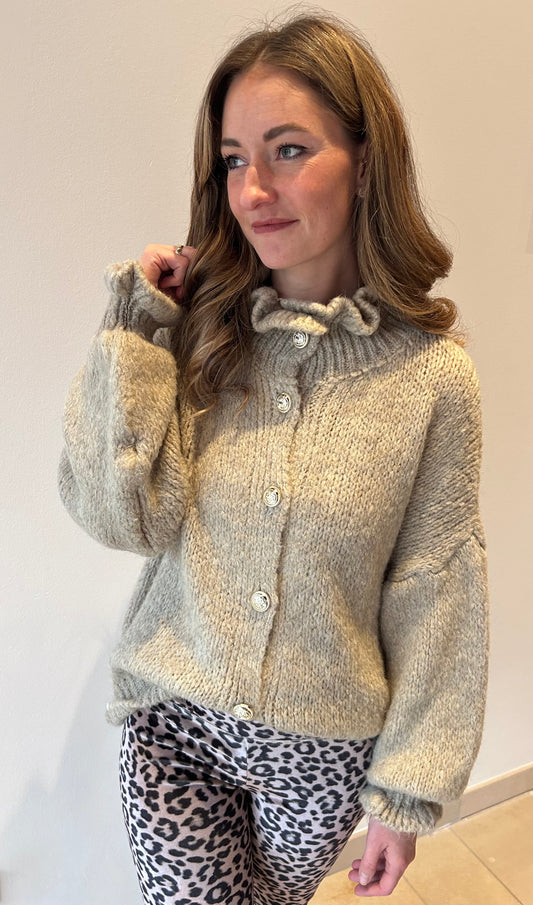 Strickjacke Beige mit hohen Kragen