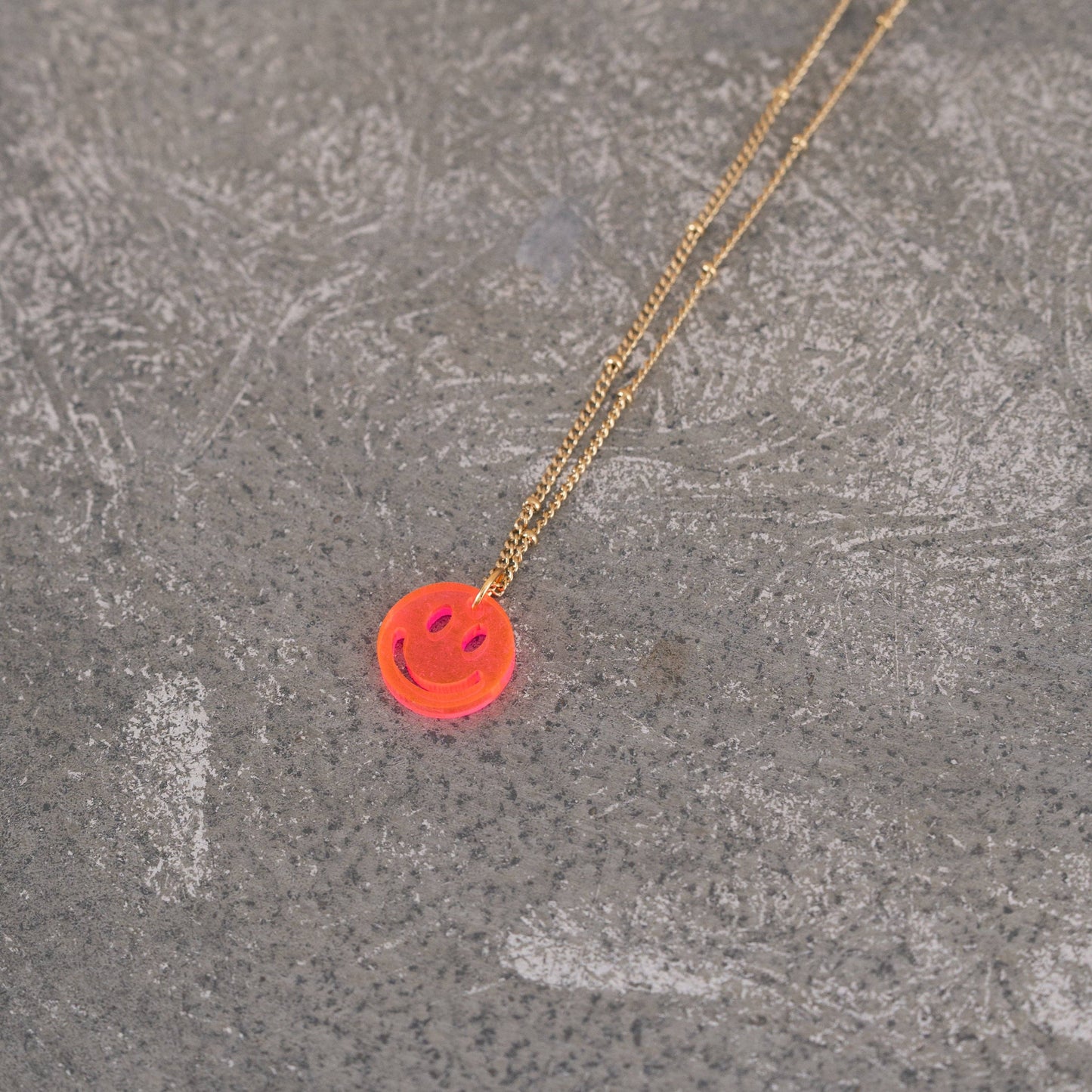 Halskette Lume Charms | Smile Neonpink Gold